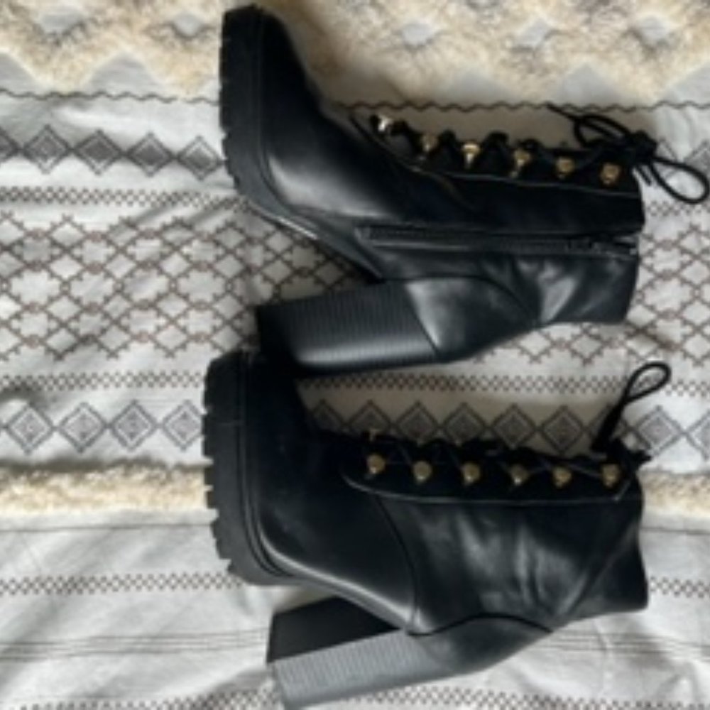 Express Brand Lace Up Lug Sole Boot Size 7